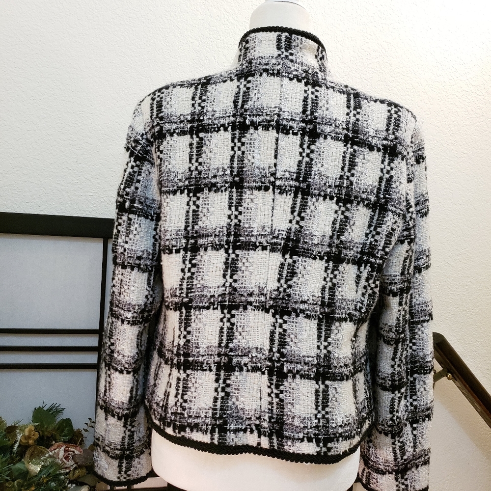 Jacket - Picture 4 of 8